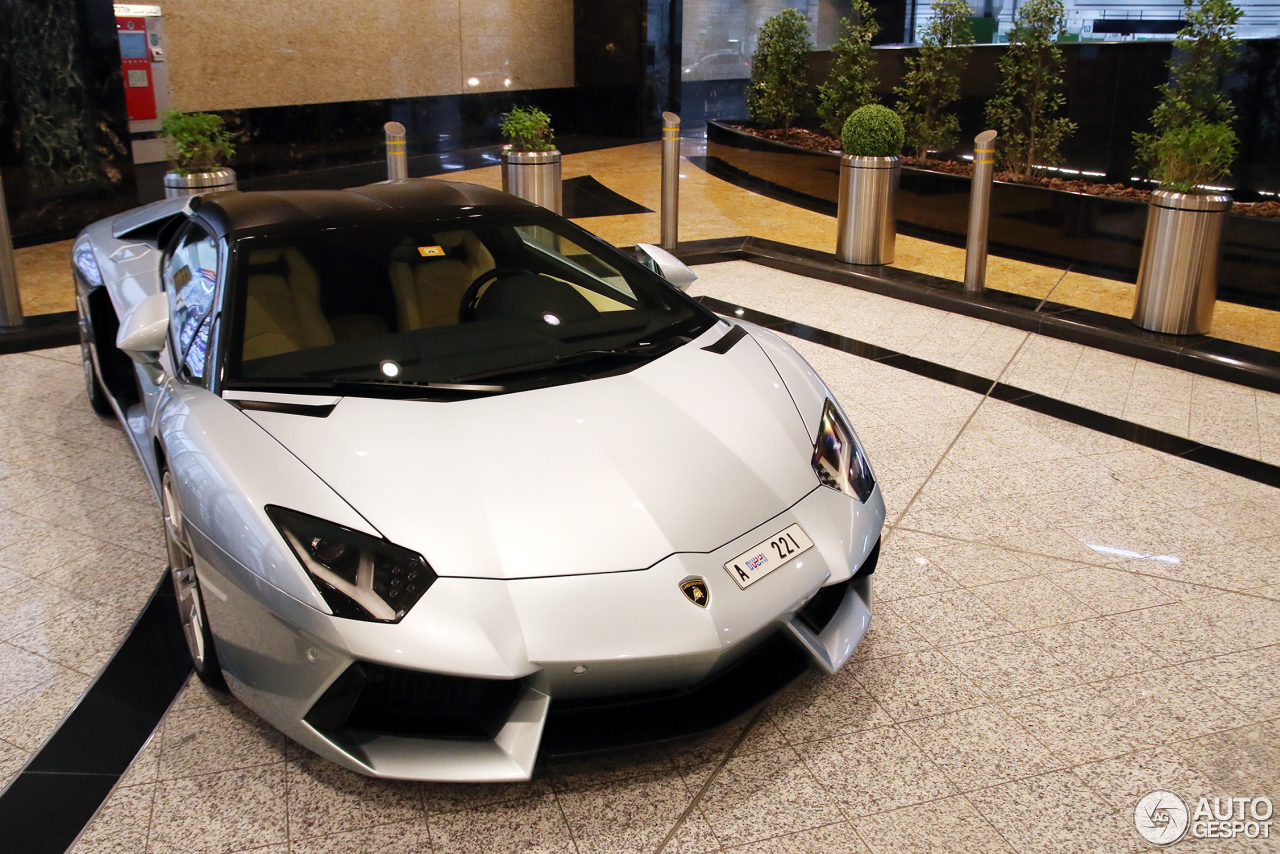 Lamborghini Aventador LP700-4 Roadster