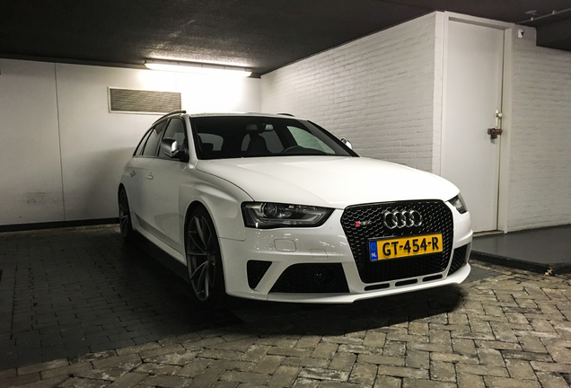 Audi RS4 Avant B8