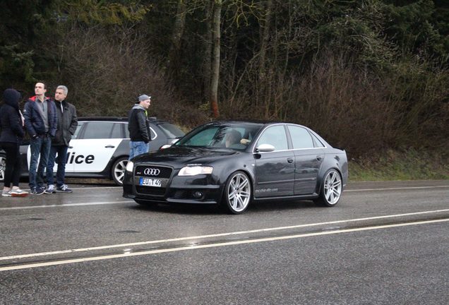 Audi RS4 Sedan