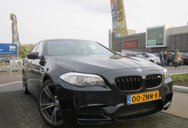 BMW M5 F10 2011