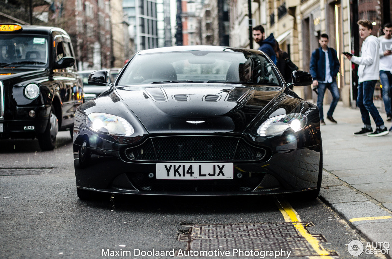 Aston Martin V12 Vantage S