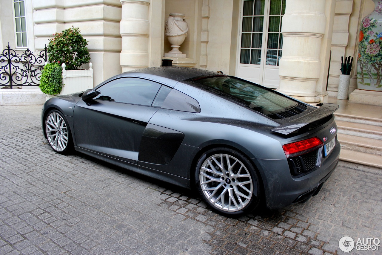 Audi R8 V10 Plus 2015