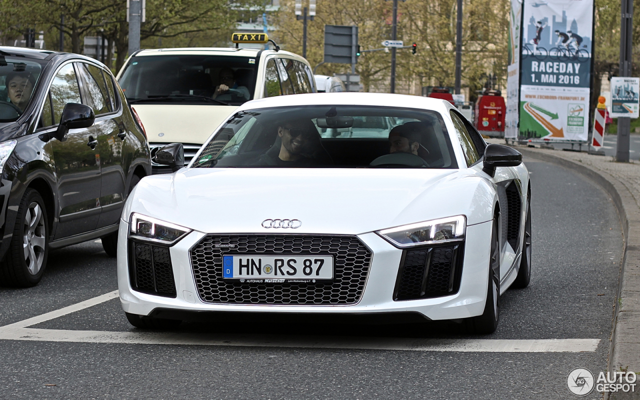 Audi R8 V10 Plus 2015