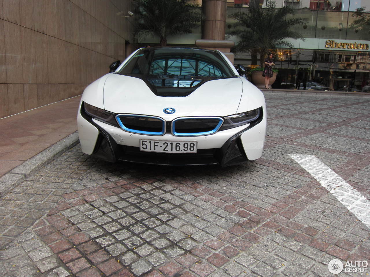 BMW i8