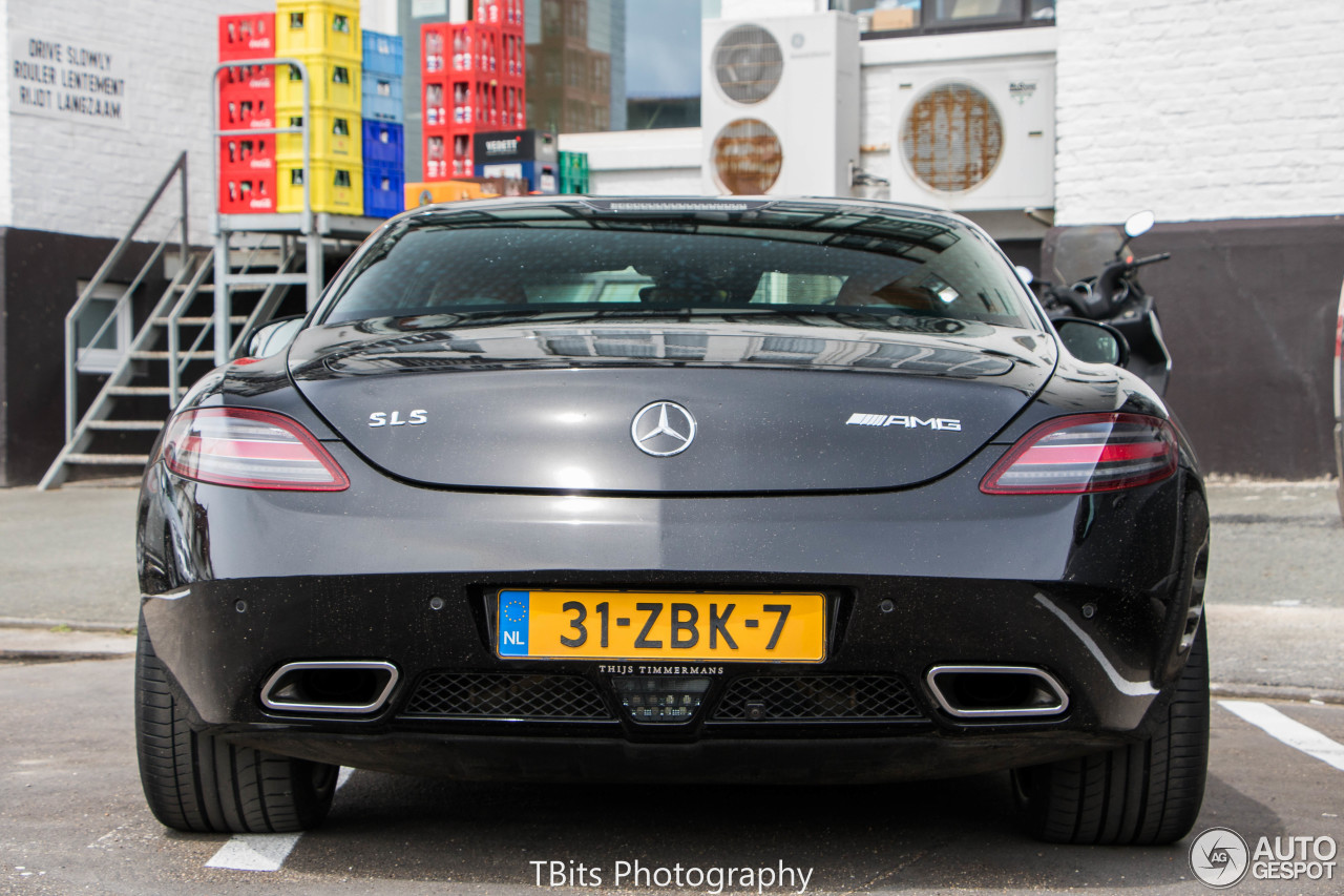 Mercedes-Benz SLS AMG