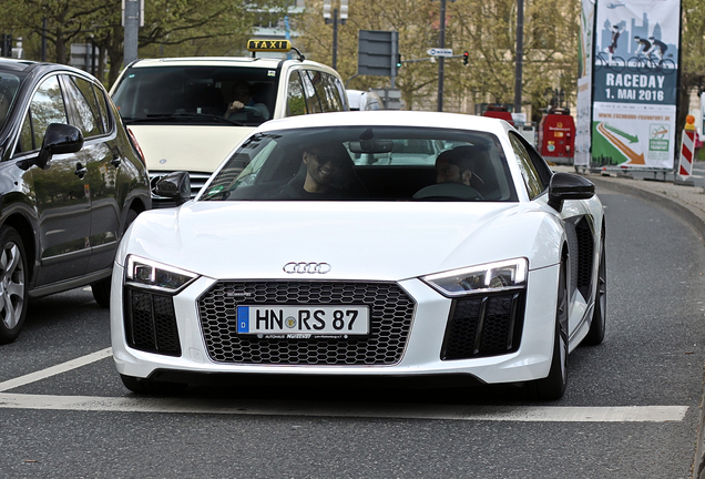 Audi R8 V10 Plus 2015