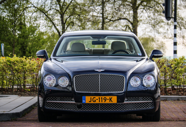 Bentley Flying Spur V8