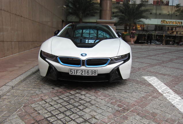 BMW i8