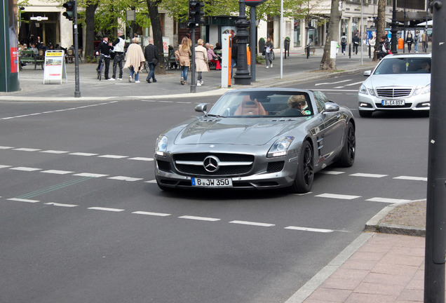 Mercedes-Benz SLS AMG Roadster