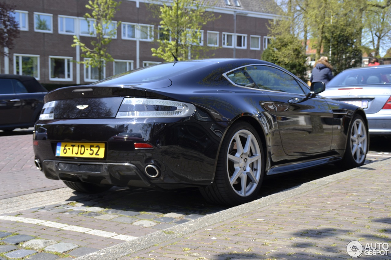 Aston Martin V8 Vantage