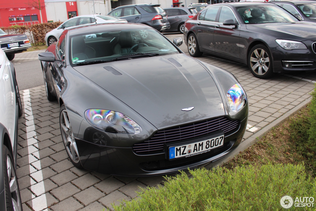 Aston Martin V8 Vantage