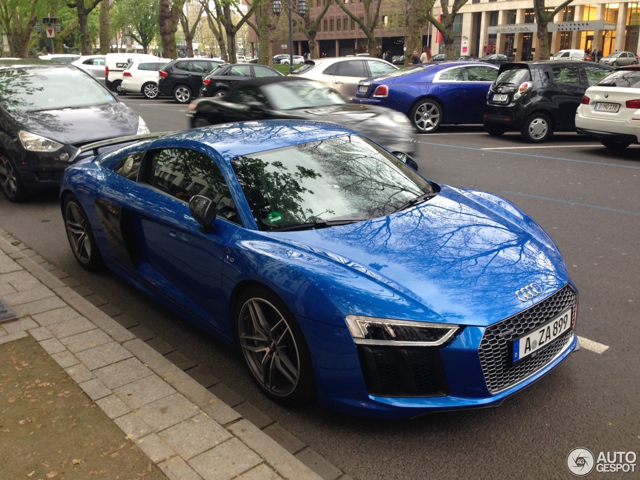 Audi R8 V10 Plus 2015