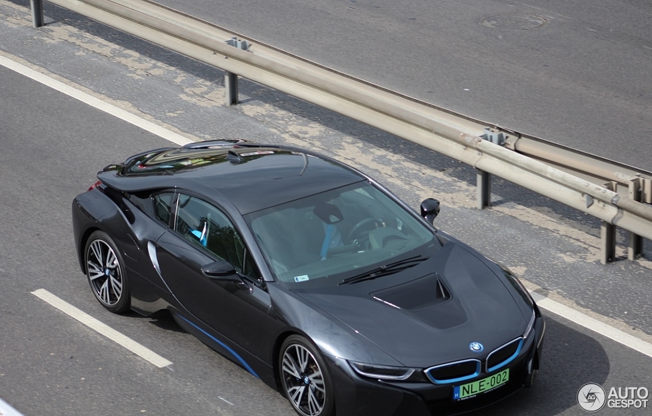 BMW i8