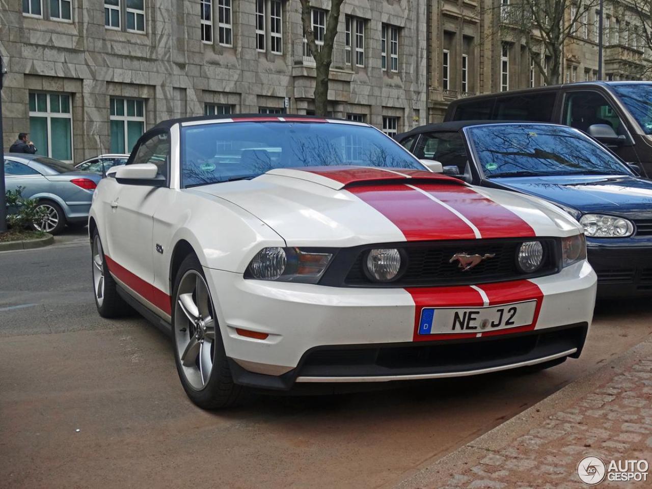 Ford Mustang GT Convertible 2011