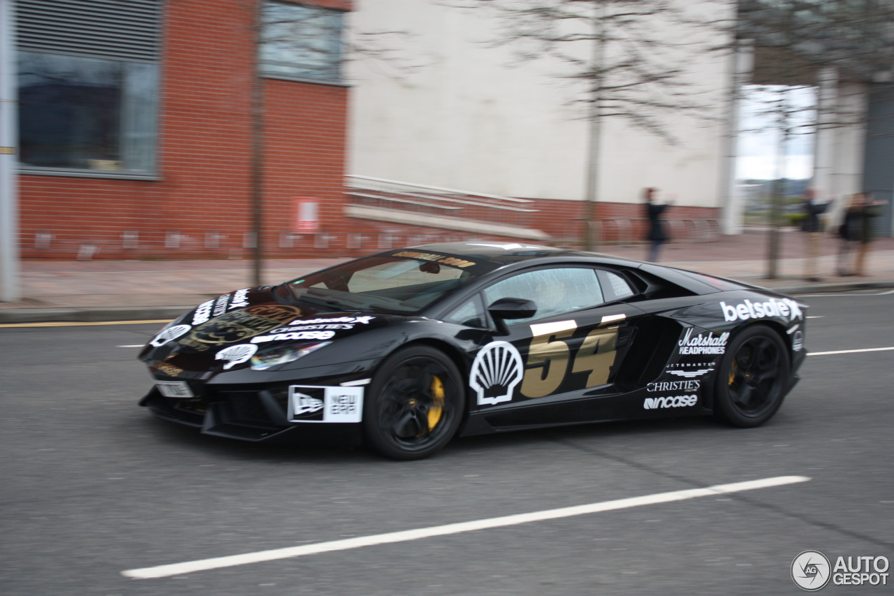 Lamborghini Aventador LP700-4