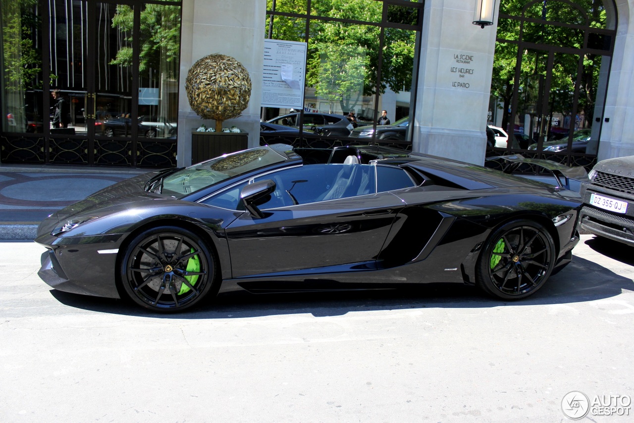 Lamborghini Aventador LP700-4 Roadster