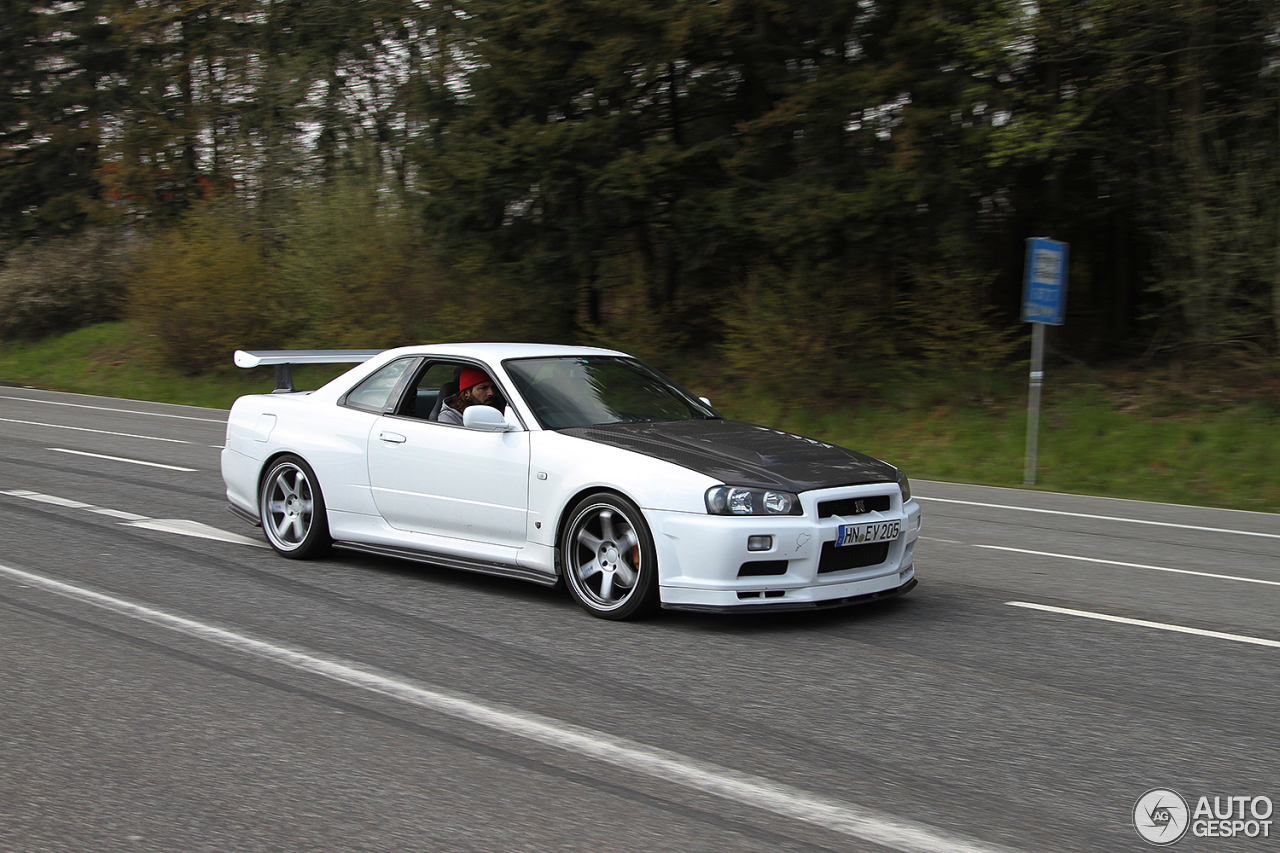 Nissan Skyline R34 GT-R V-Spec