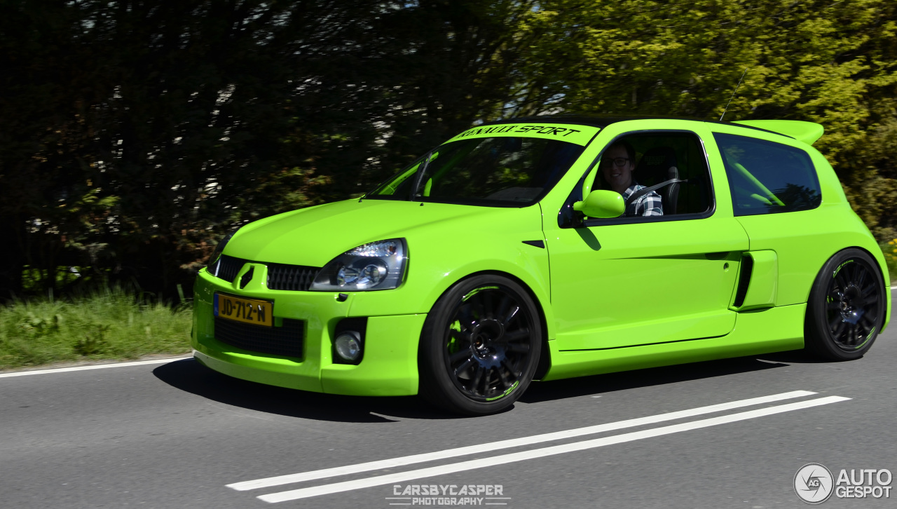 Renault Clio V6 Phase II