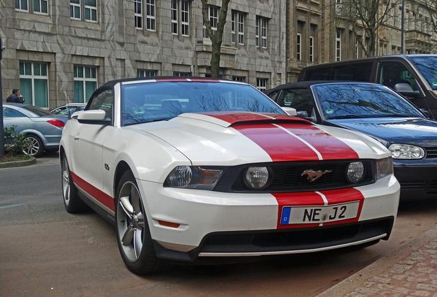 Ford Mustang GT Convertible 2011