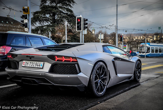 Lamborghini Aventador LP700-4