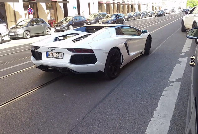 Lamborghini Aventador LP700-4 Roadster