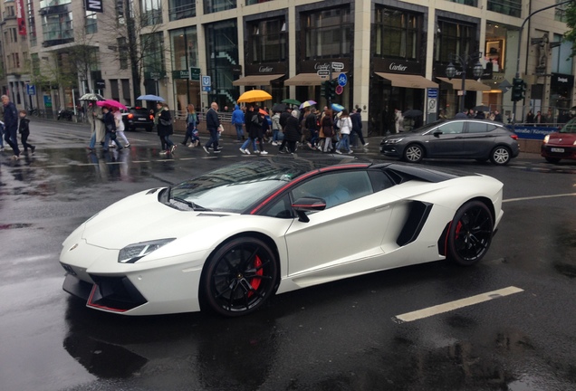 Lamborghini Aventador LP700-4 Roadster Pirelli Edition