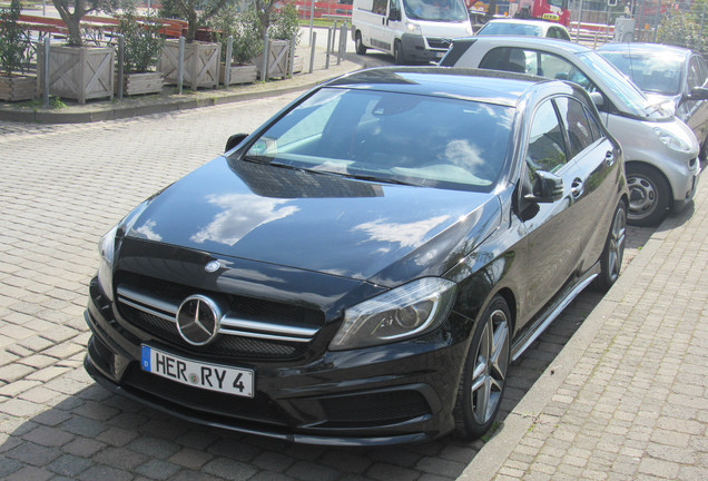 Mercedes-Benz A 45 AMG