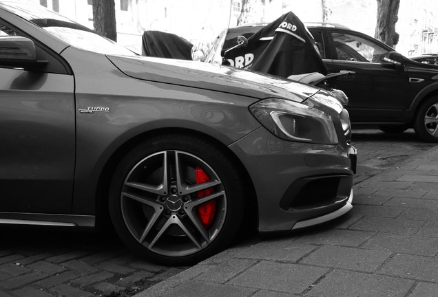 Mercedes-Benz A 45 AMG