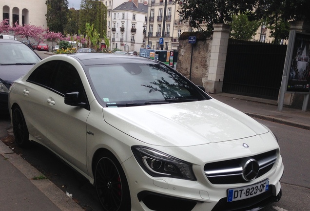 Mercedes-Benz CLA 45 AMG C117