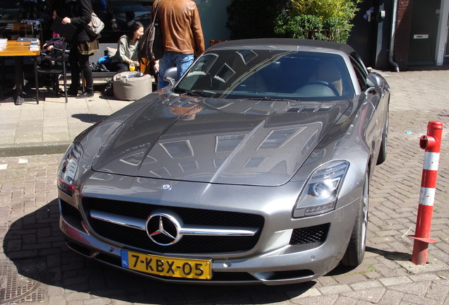 Mercedes-Benz SLS AMG Roadster