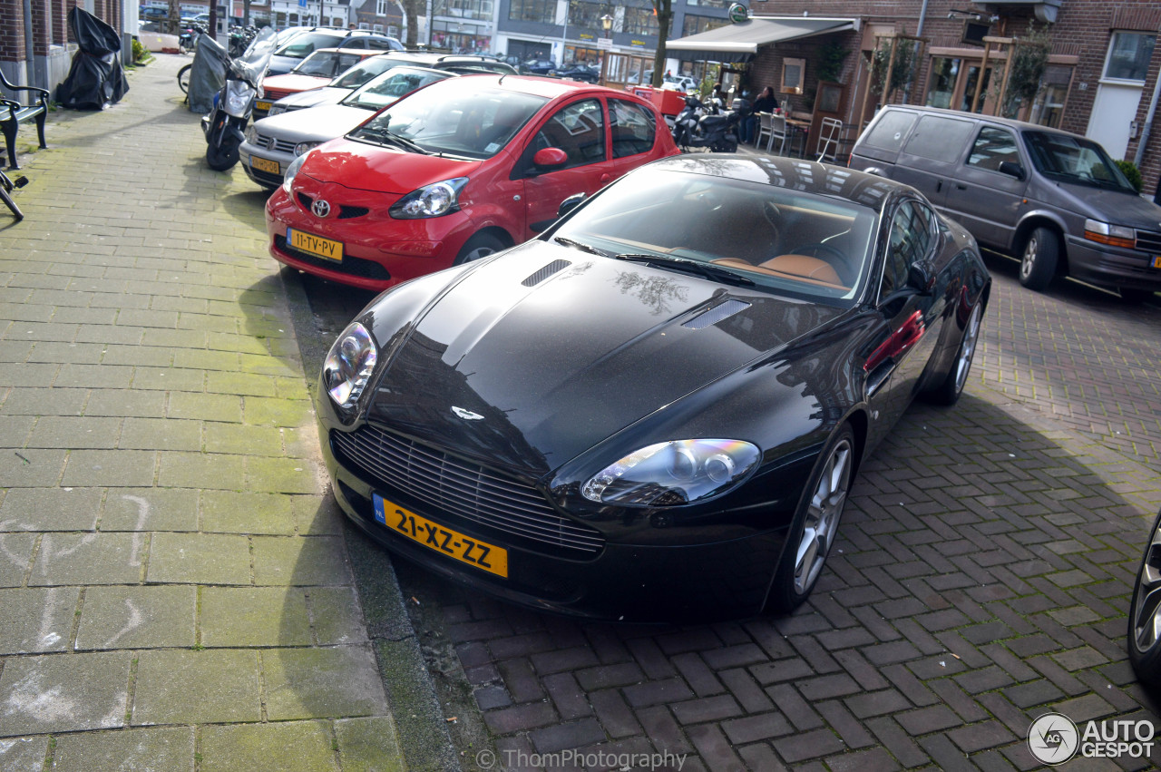 Aston Martin V8 Vantage