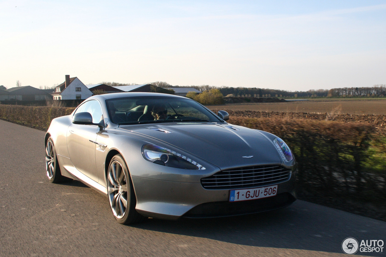 Aston Martin Virage 2011