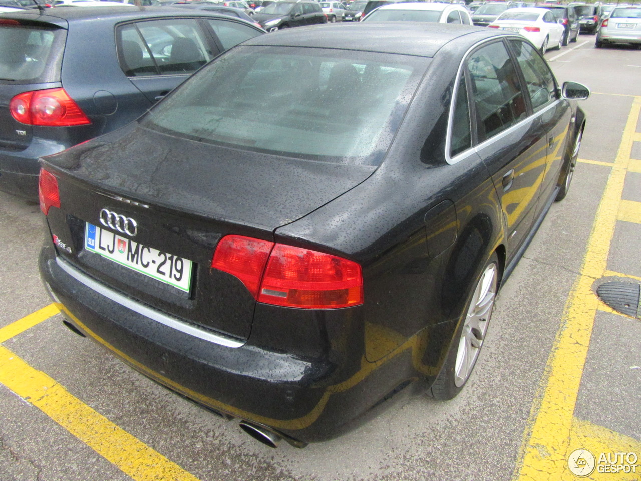 Audi RS4 Sedan