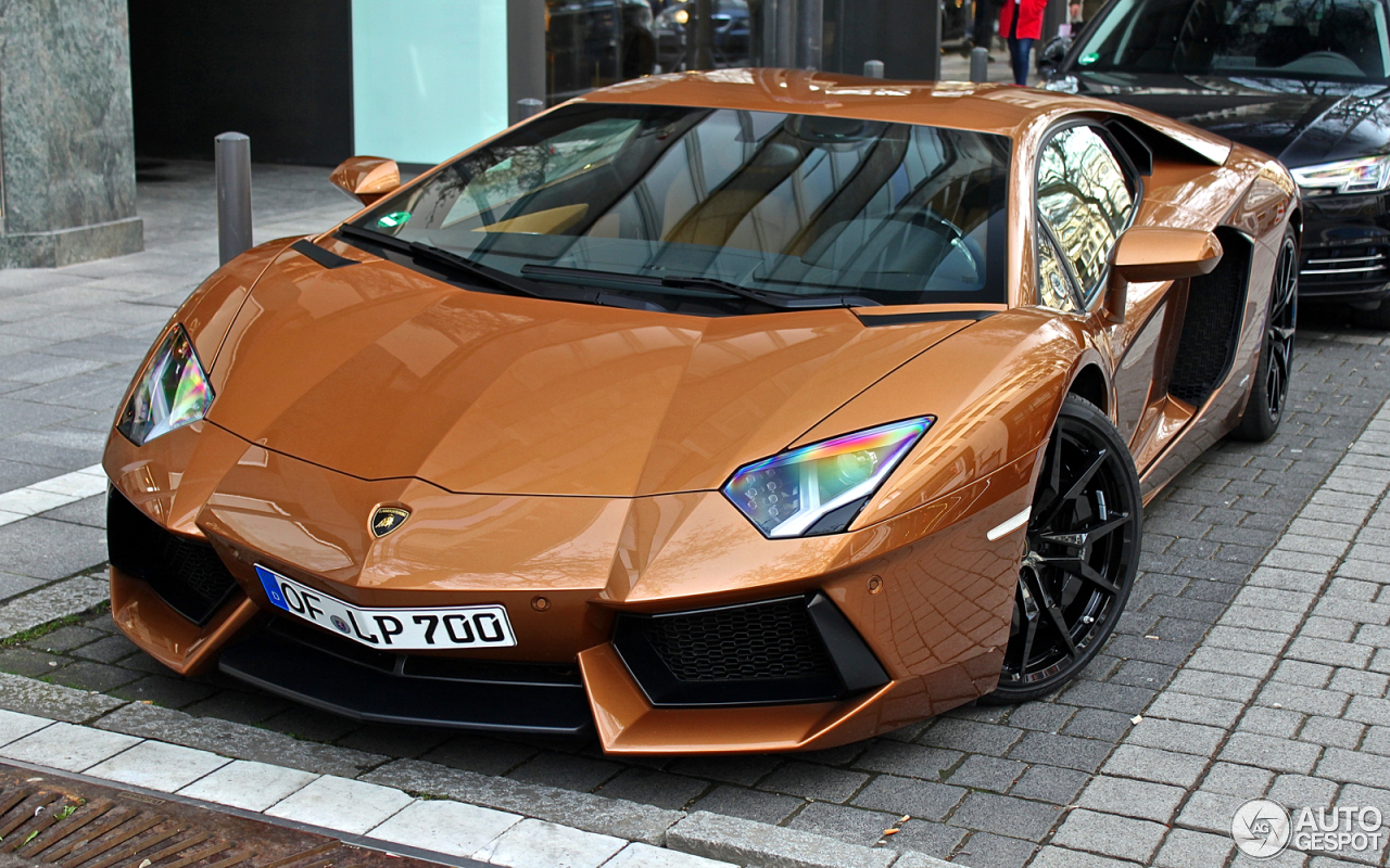 Lamborghini Aventador LP700-4