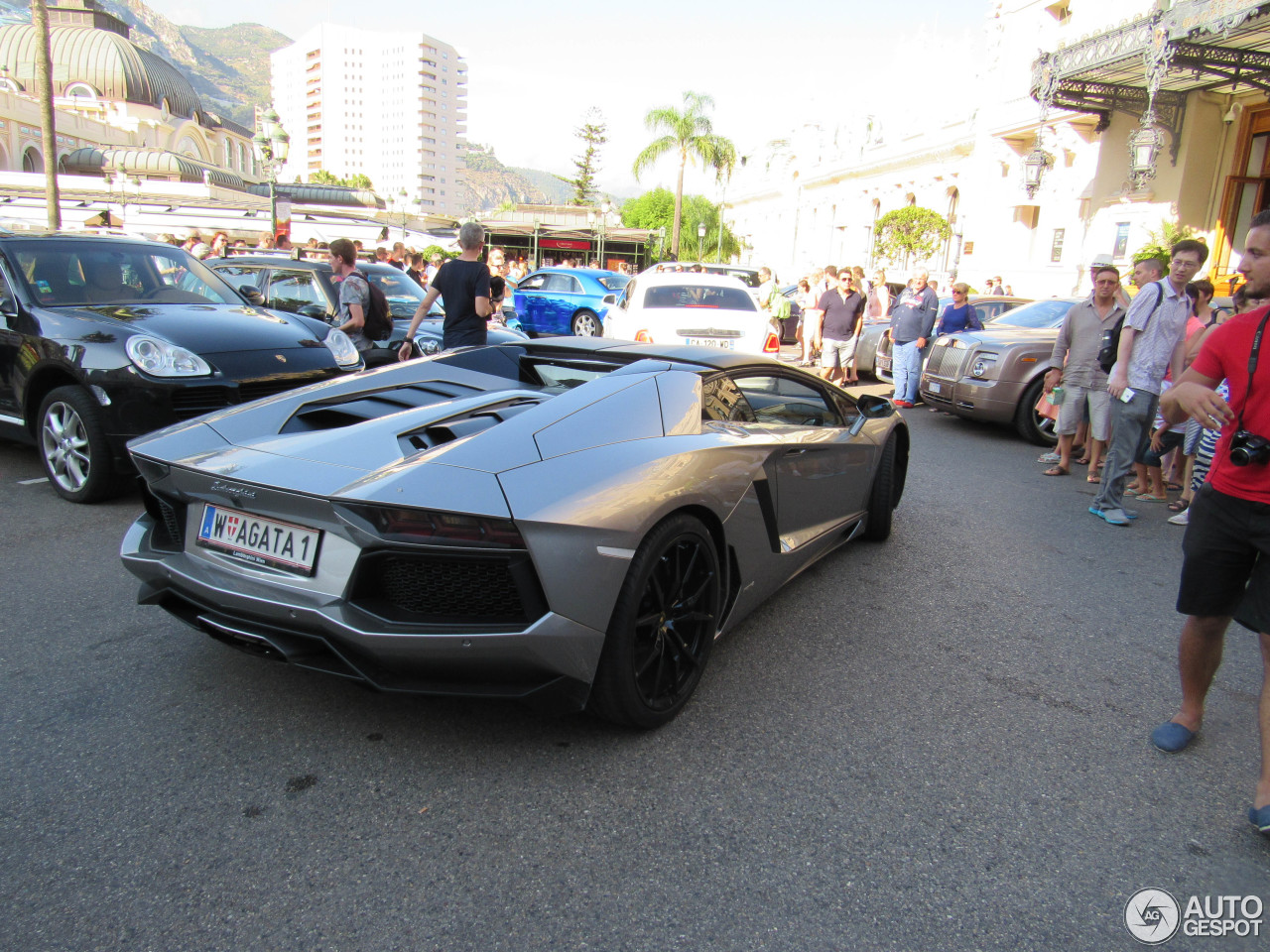 Lamborghini Aventador LP700-4 Roadster