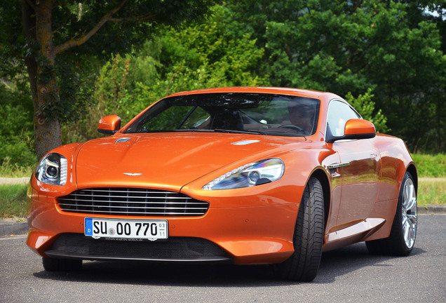 Aston Martin Virage 2011