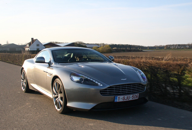 Aston Martin Virage 2011