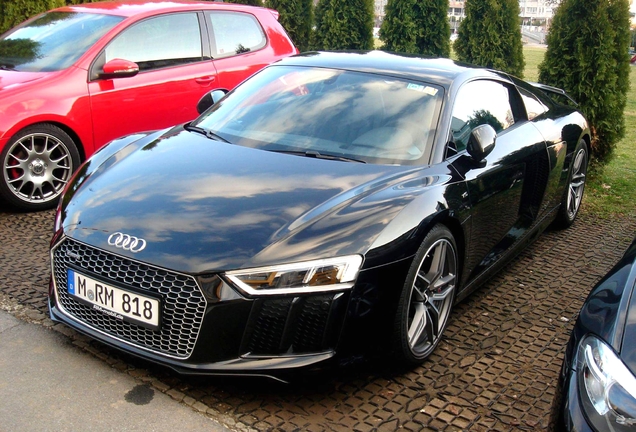 Audi R8 V10 Plus 2015