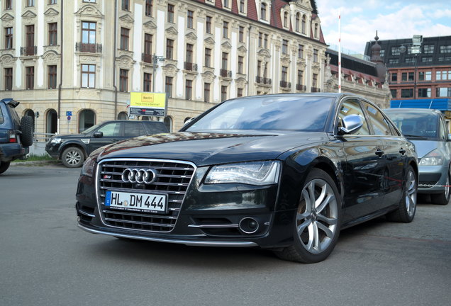 Audi S8 D4