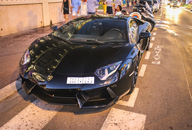 Lamborghini Aventador LP700-4