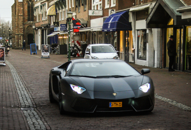 Lamborghini Aventador LP700-4