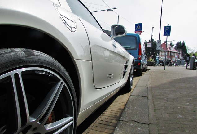 Mercedes-Benz SLS AMG