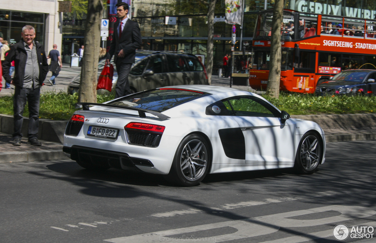 Audi R8 V10 Plus 2015