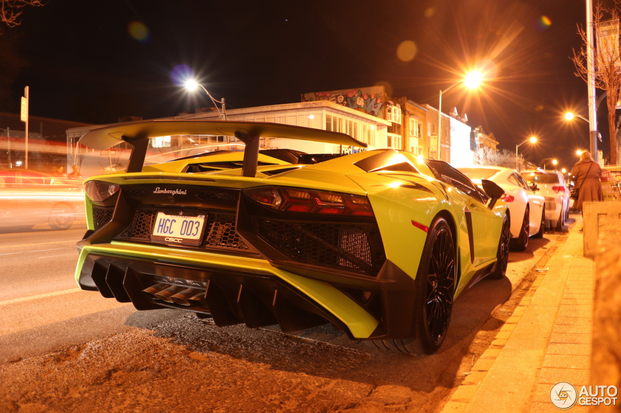 Lamborghini Aventador LP750-4 SuperVeloce Roadster