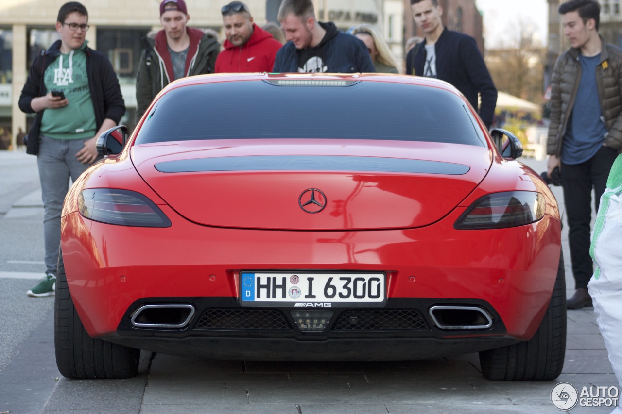 Mercedes-Benz SLS AMG