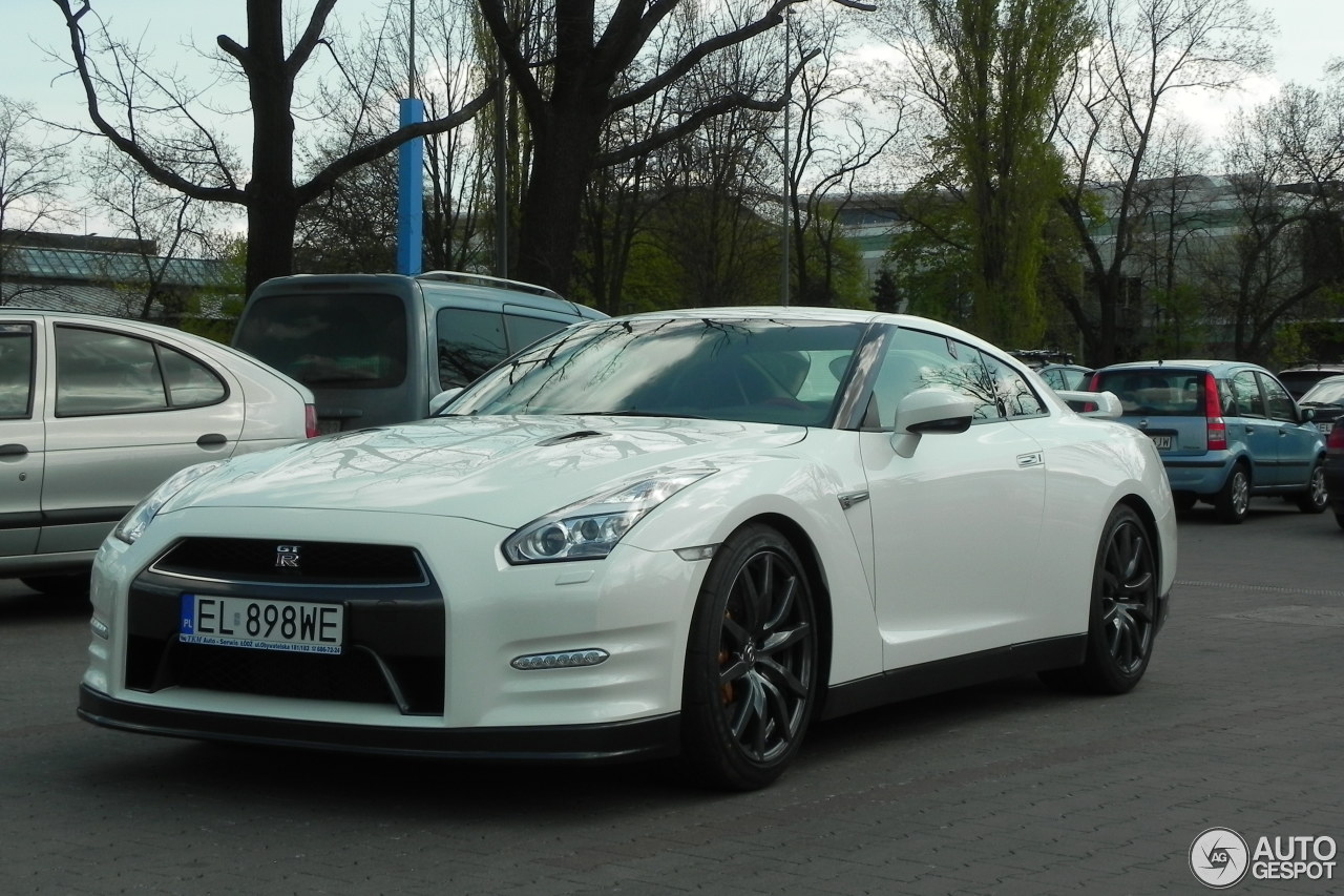 Nissan GT-R 2014