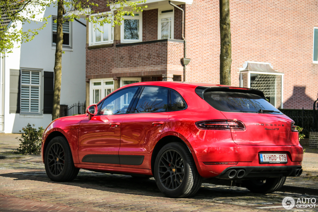 Porsche 95B Macan GTS