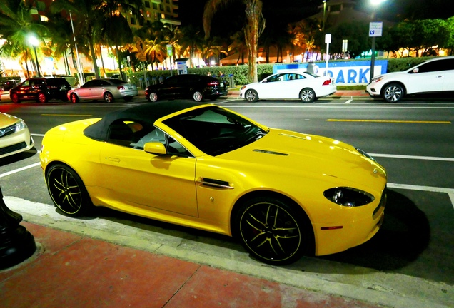 Aston Martin V8 Vantage Roadster