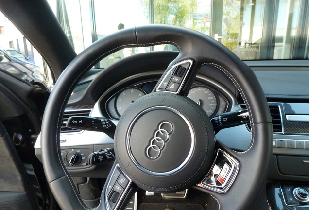 Audi S8 D4