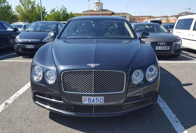 Bentley Flying Spur V8